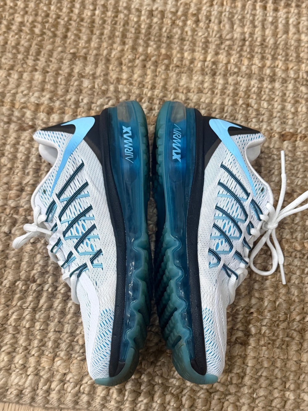 Excellent Condition Womenโs Size 7 Air Max